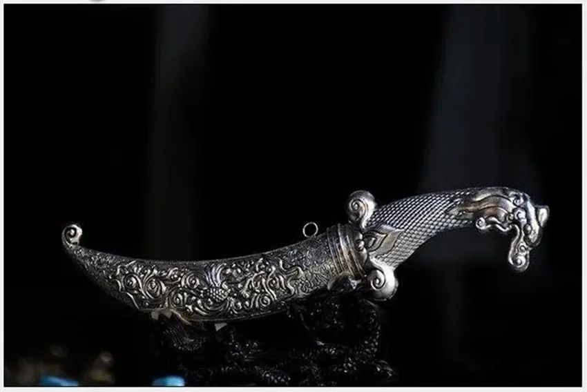 世界上最美丽的刀具之一——藏刀