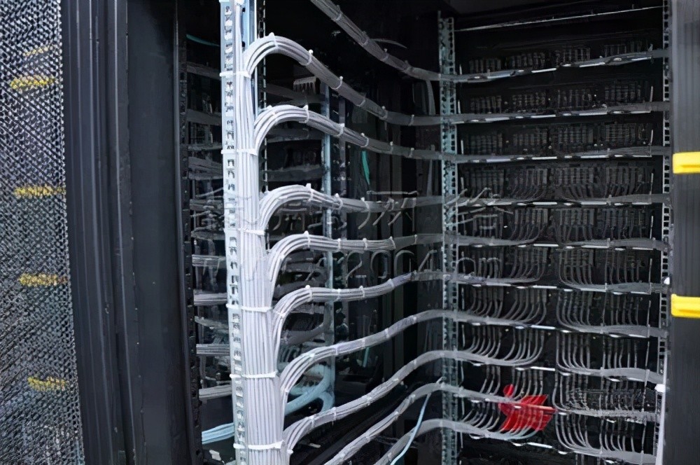 机房线缆布线及标签规范_腾讯新闻