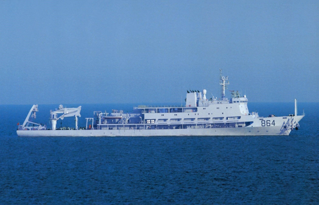 南海国家潜艇沉海底连夜点名中国出手救援俄其它国家捞不出