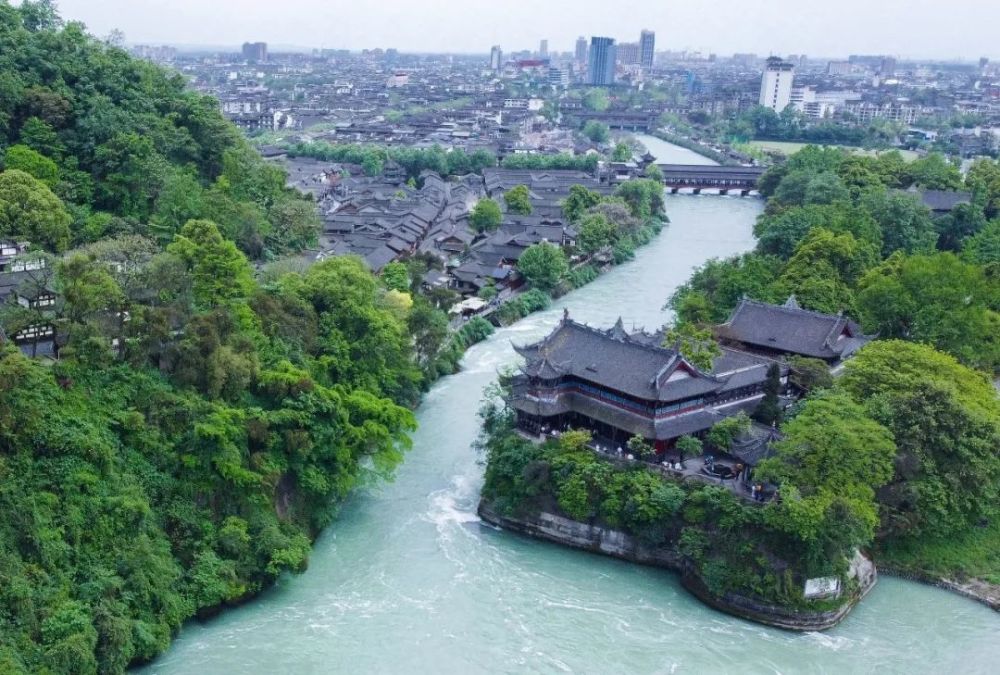 美到窒息1260米高空解锁不一样的都江堰