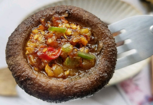 家庭版蒜蓉烤香菇咬一口嫩滑爆汁制作简单口感丰富