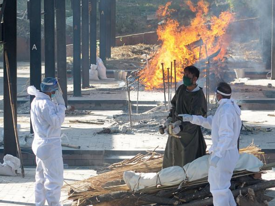 快逃命印度疫情出现超级病菌40人失明8死各国赶忙撤离公民