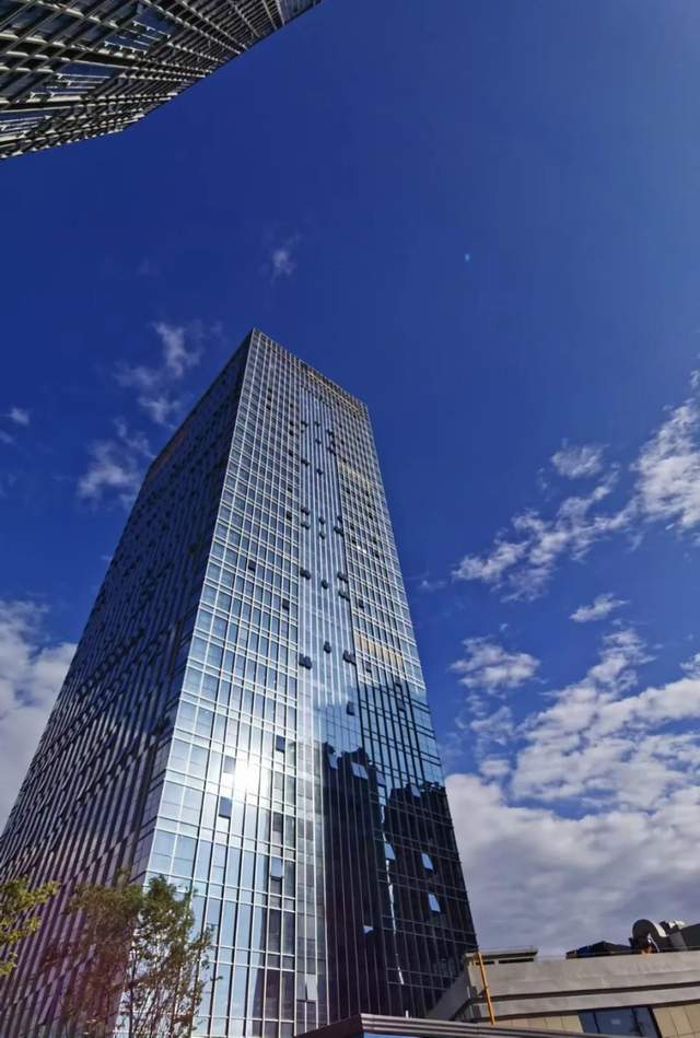 现场直击|四川成都:整改后的成华奥园广场迎来首批交付