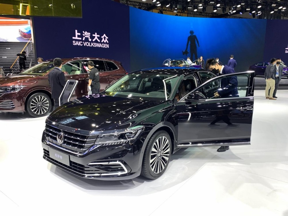 实拍解析a柱加强增加安全配置现在的帕萨特能买吗