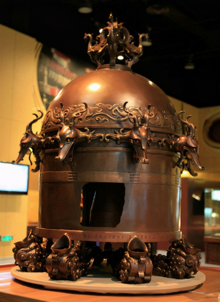 张衡地动仪模型被移出教科书,中科院院士:房梁下吊块肉都比这强