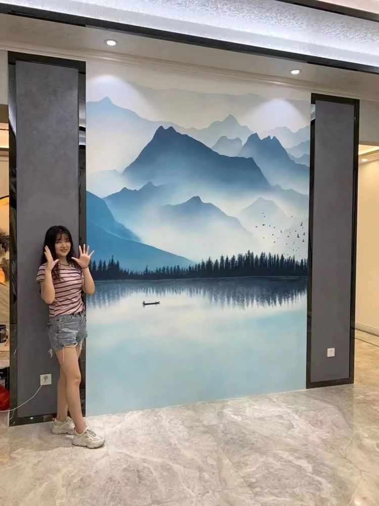 95后姑娘靠刮腻子圈粉600万网友这是颜值与才华双在线