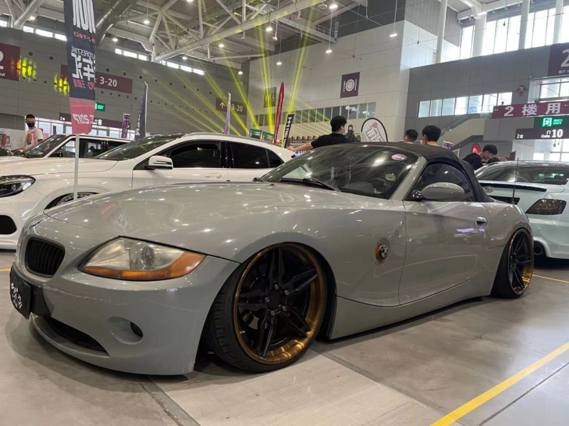 2021深圳国际改装车展不是一般辣眼睛