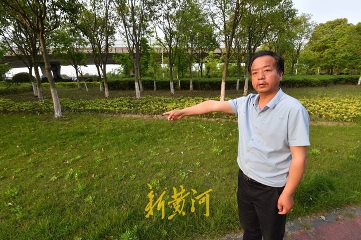 根据南通市人民检察院的起诉书中显示,7日17时40分许,范某放学后至