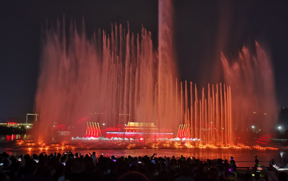 双清湾公园喷泉2022图片