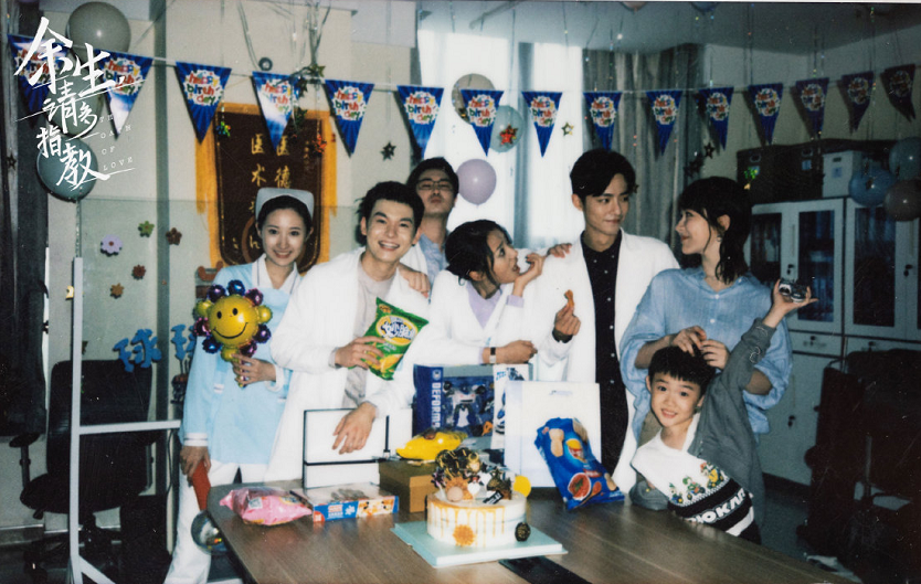 肖战与陈情令剧组人员聚餐王一博缺席两人关系再次引发讨论