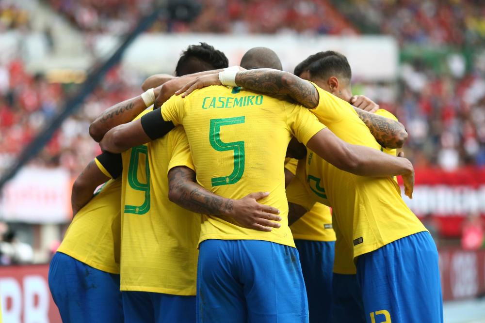 目前巴西队球星_多伦多猛龙队队史第一球星_nba30队球星壁纸