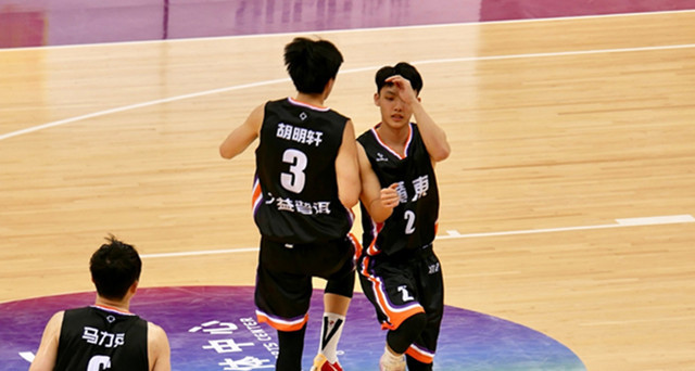 许勋韩国篮球(韩国男篮许勋 许载)