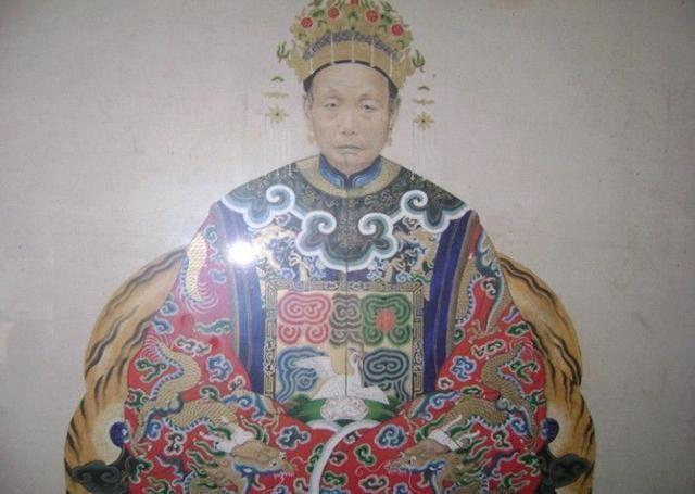 而欧阳姑娘和曾国藩却是"在天愿作比翼鸟,在地愿为连理枝",夫妻感情