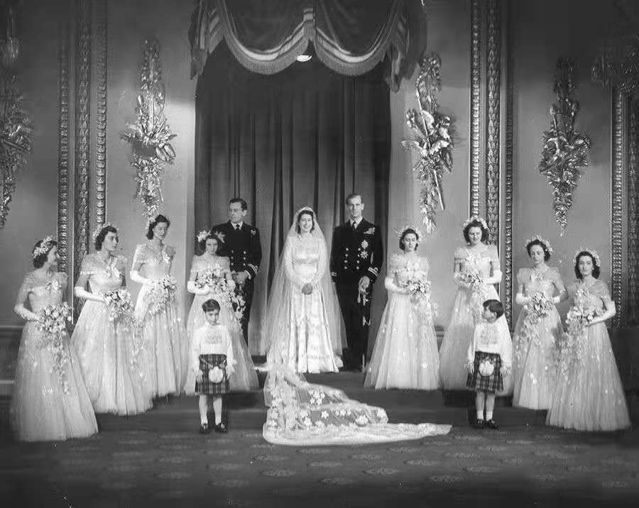 伊丽莎白女王的婚姻与爱情一半现实一半童话