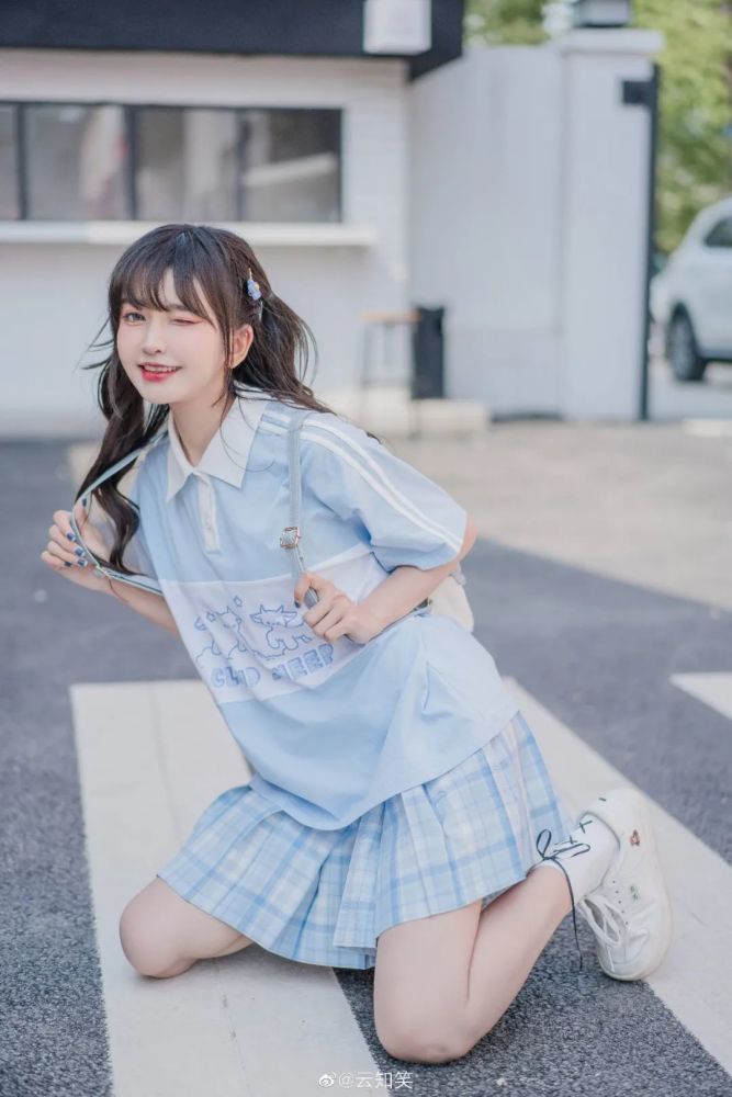 jk少女日常充满校园气息