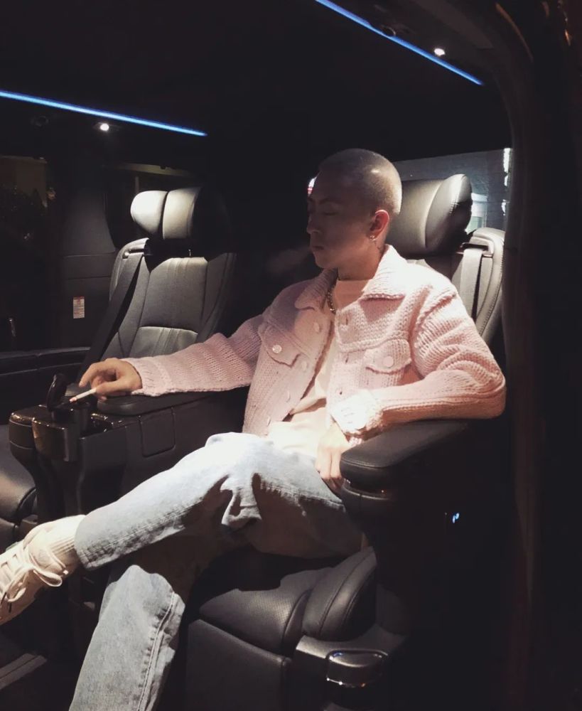 被称为"沪上皇"的秦奋,竟比王思聪还要壕气,他到底什么来头?