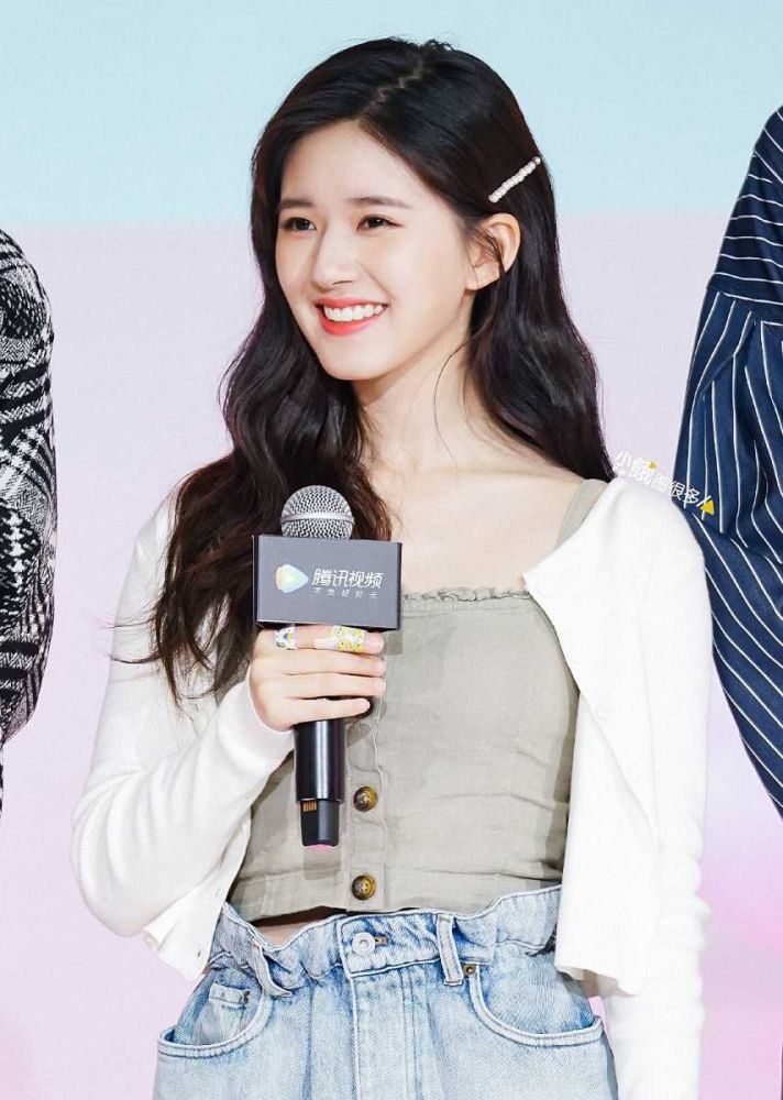 赵露思完美长相让人一下子沦陷了