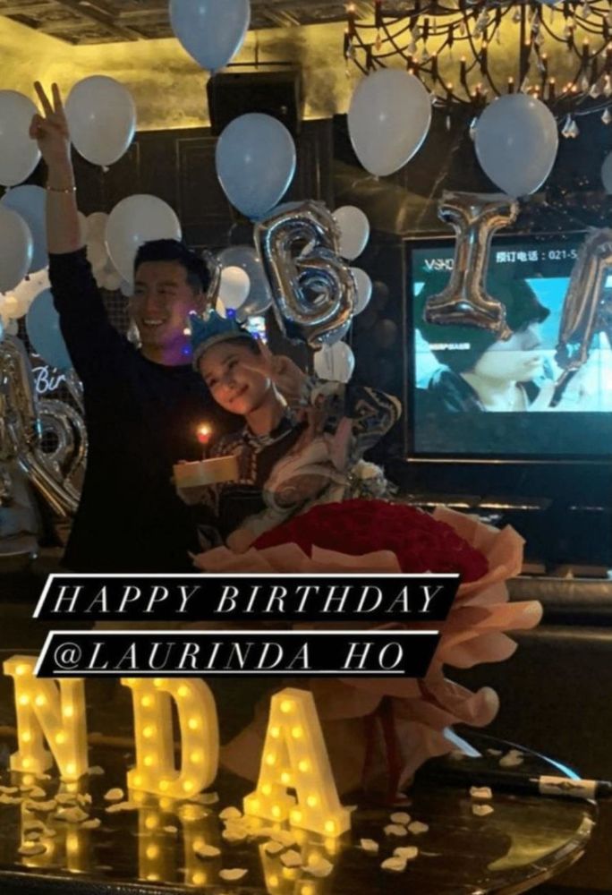 何超莲过生日,男友窦骁甜蜜献吻,竟然被德云社尚九熙抢镜了!