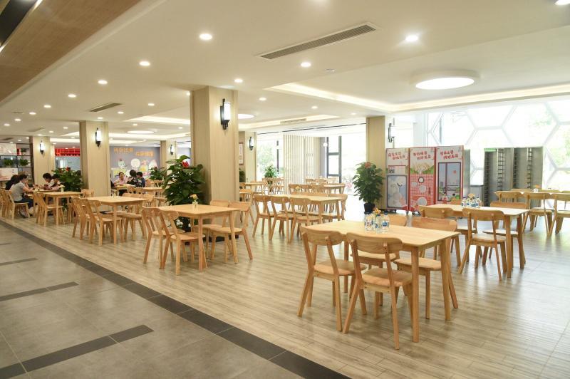 我嘉生活太丰富社区餐厅让百姓享受家门口的便利