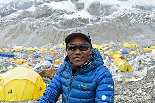 史上第一人 尼泊尔男子登上圣母峰25次