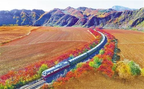 本桓铁路是辽宁最美铁路旅游线路之一.