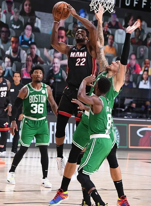 粥排行_绿军探花赛季报销!东部排名乱成一窝粥,威少登顶历史第一人