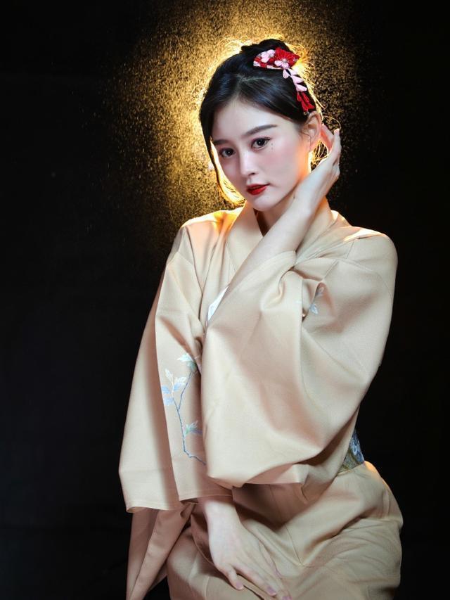 170cm海航校花,颜值高身材好还自律,一运动成就她