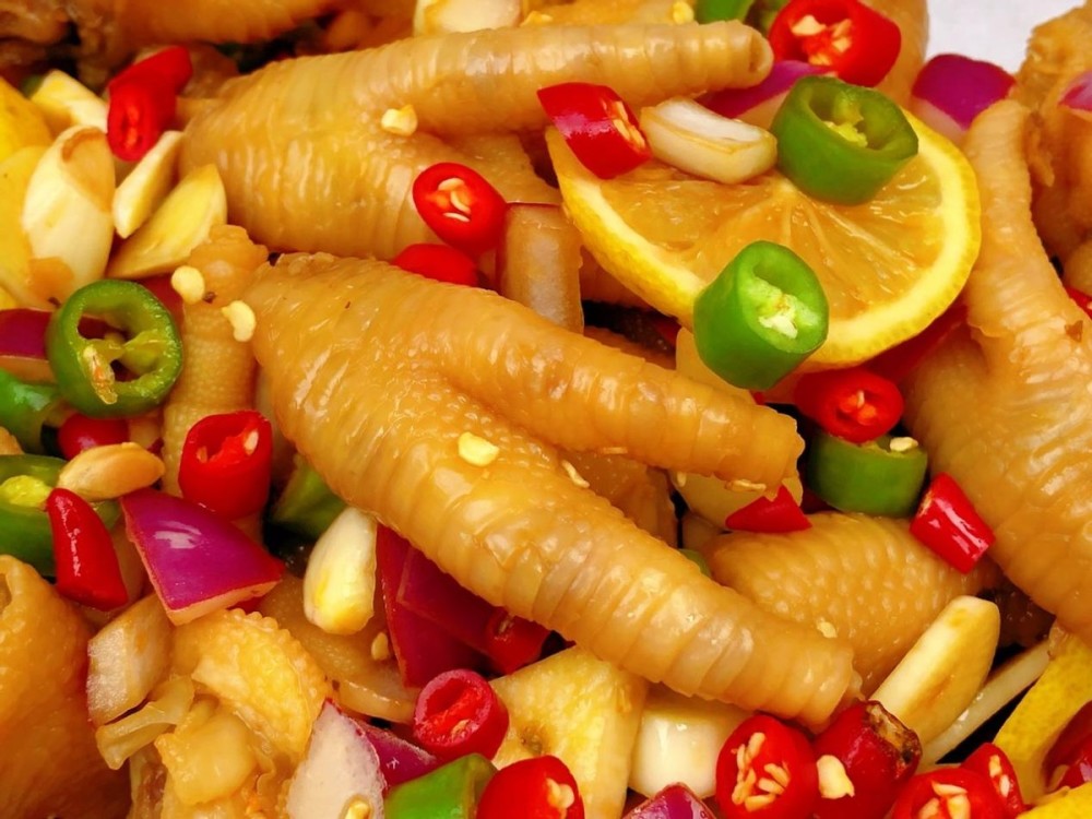 网红美食柠檬酸辣鸡爪,爽口开胃,在家也能做