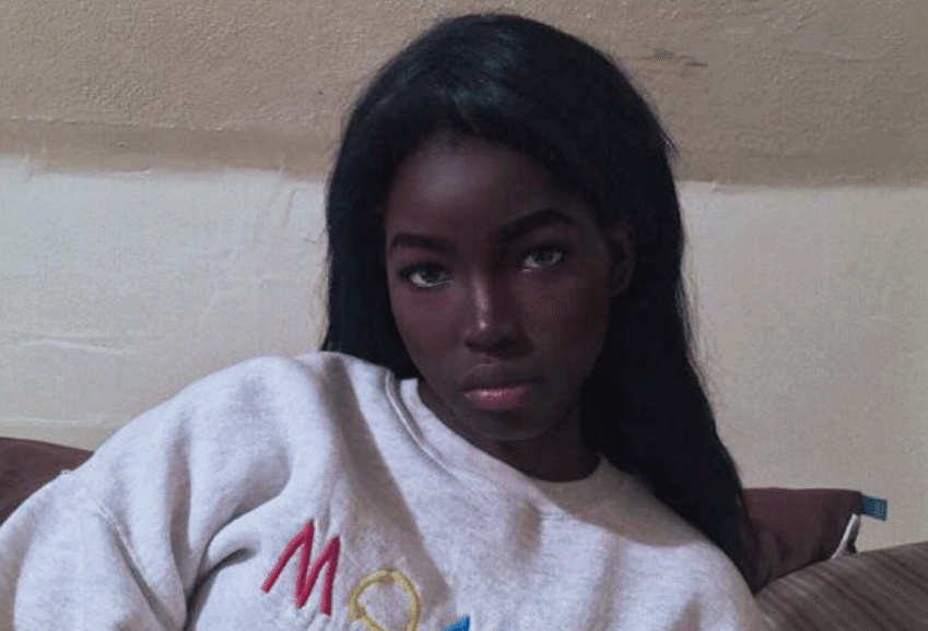 非洲最美黑人女孩因颜值太高需族人护送才可出门