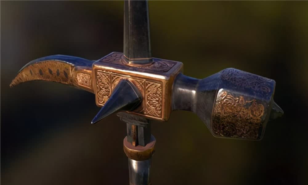 古代兵器战锤为何西方的往往带尖刺中国却喜欢做成带棱蒜瓣