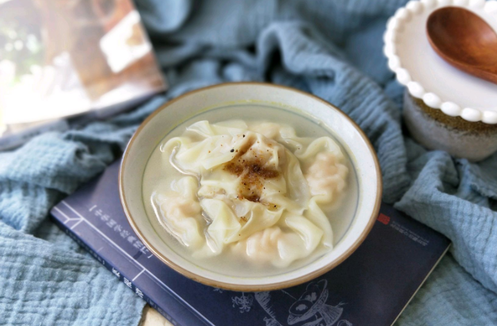 好吃到停不下来的迷你金鱼小馄饨,让孩子爱不释手,太美味了