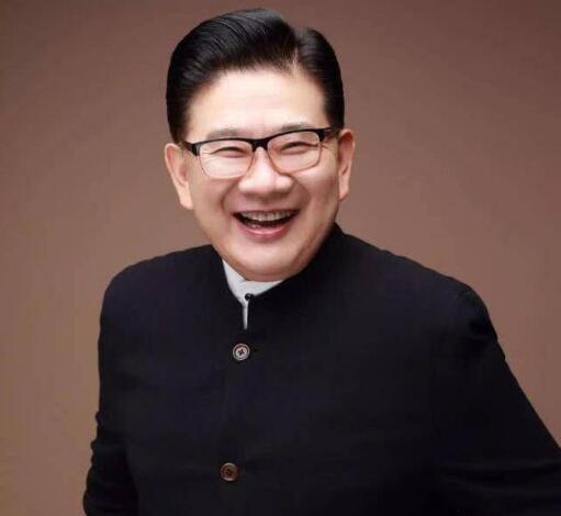 东方卫视6大主持人遭到严惩曹可凡成了唯一的台柱子