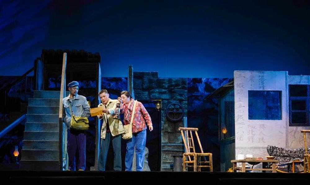 话剧《张富清》登陆曹禺大剧院——60年深藏功名,老兵不改英雄本色