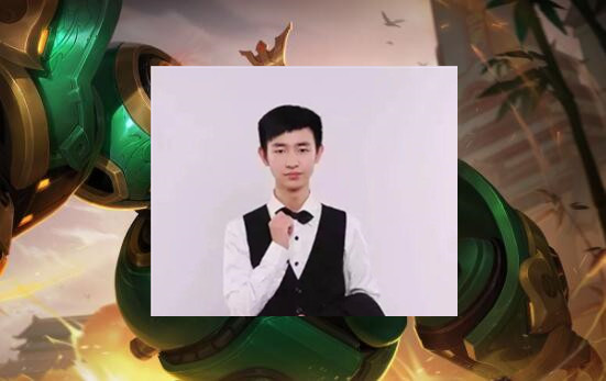 这位玩家就是主播孤王,在游戏中的id叫作"一叶知秋".