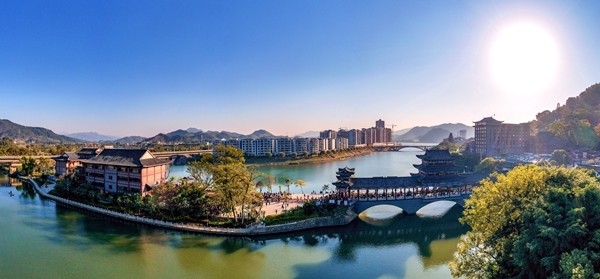 永福中洲岛将茅江一分为二 造出"一江两岸三笼渡"胜境