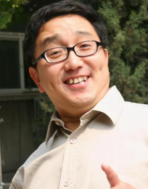 国家一级演员句兆杰:二婚娶小11岁娇妻"丫蛋",48岁老来得女