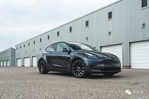 2020年特斯拉modely雙電機高性能版suv並非好開