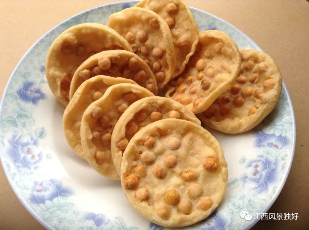 一口香酥脆,满心赣南情丨赣南特色美食月亮巴