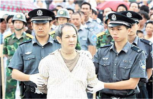 24年前,长春美男子4年残害17名少女,还将被害者的心肝当下酒菜_腾讯