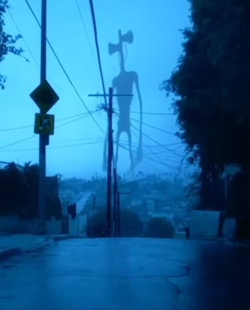 警笛头(siren head)接下来,小编来给大家盘点一下特雷弗·亨德森怪物