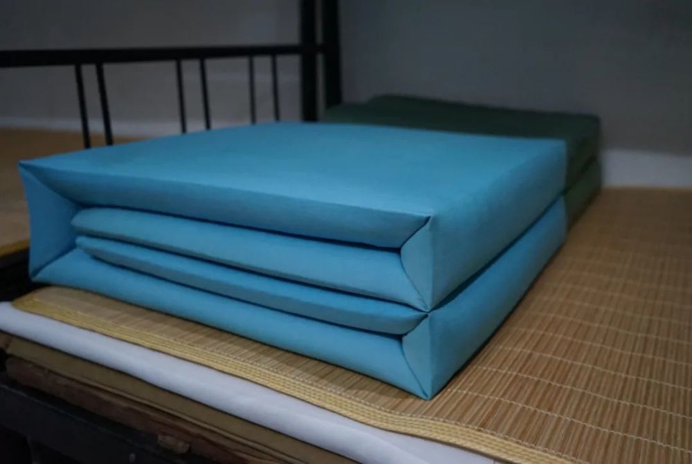 你看军人的作风养成两者一静一动无不体现的是内务与队列是军人的家常