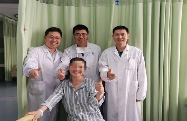 气管被肿瘤堵塞窒息难耐,协和胸外科团队"闯三关"助她自由呼吸