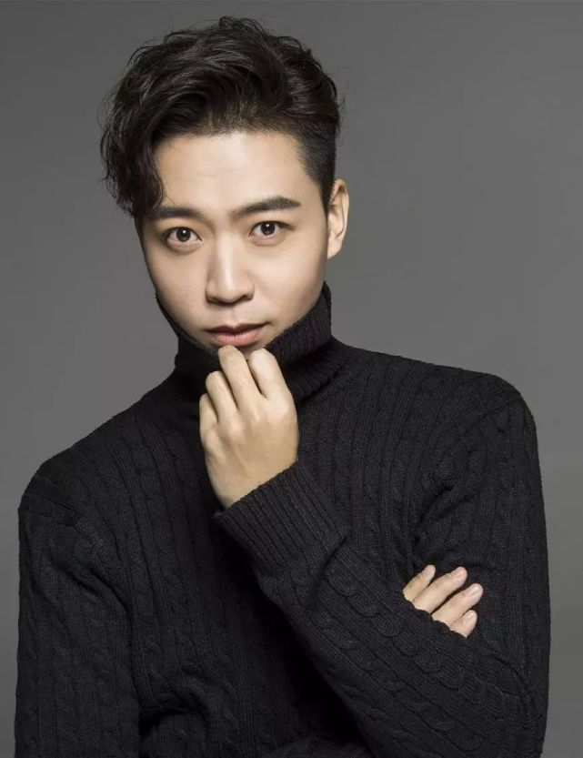 “爷叔”杨皓宇挑战单人喜剧 拥抱《每一件美妙的小事》_腾讯新闻