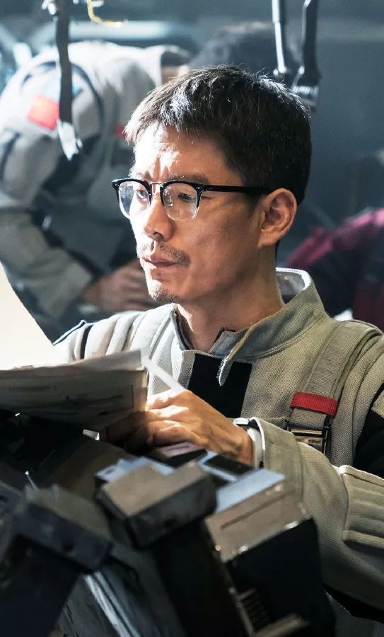 “爷叔”杨皓宇挑战单人喜剧 拥抱《每一件美妙的小事》_腾讯新闻