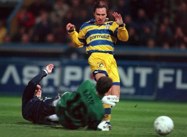 再见小将盘点那些年和布冯同场竞技的父子