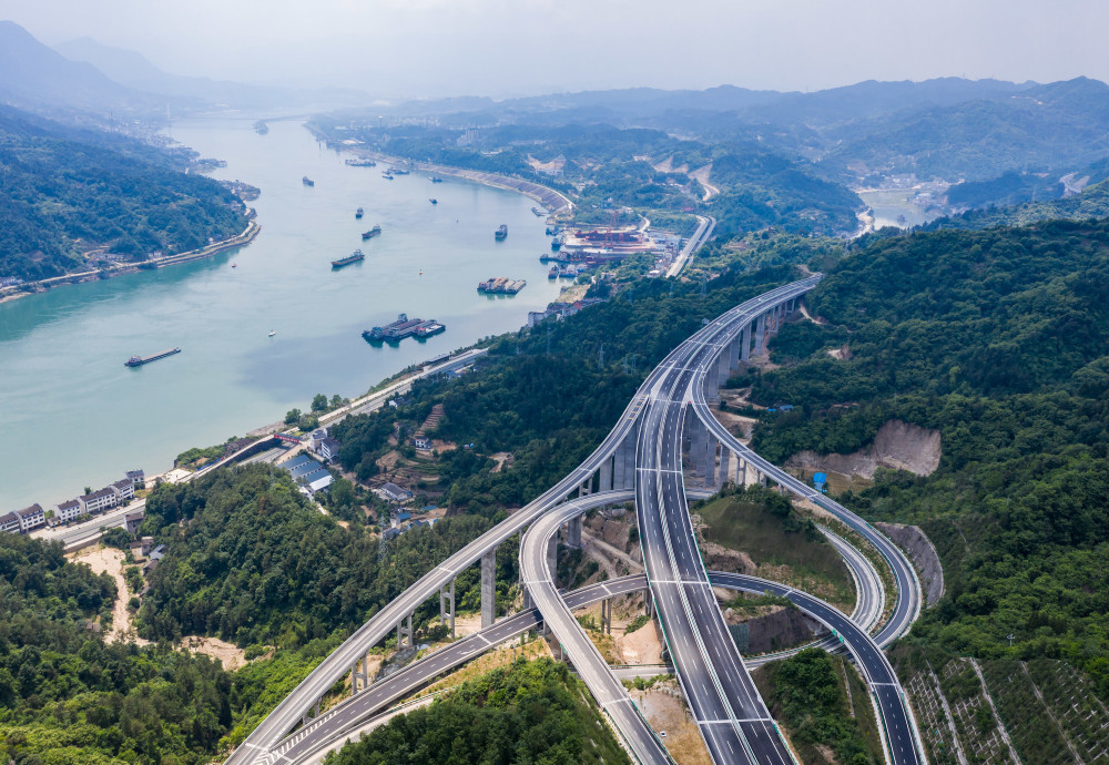 经济三峡翻坝江北高速公路即将建成通车