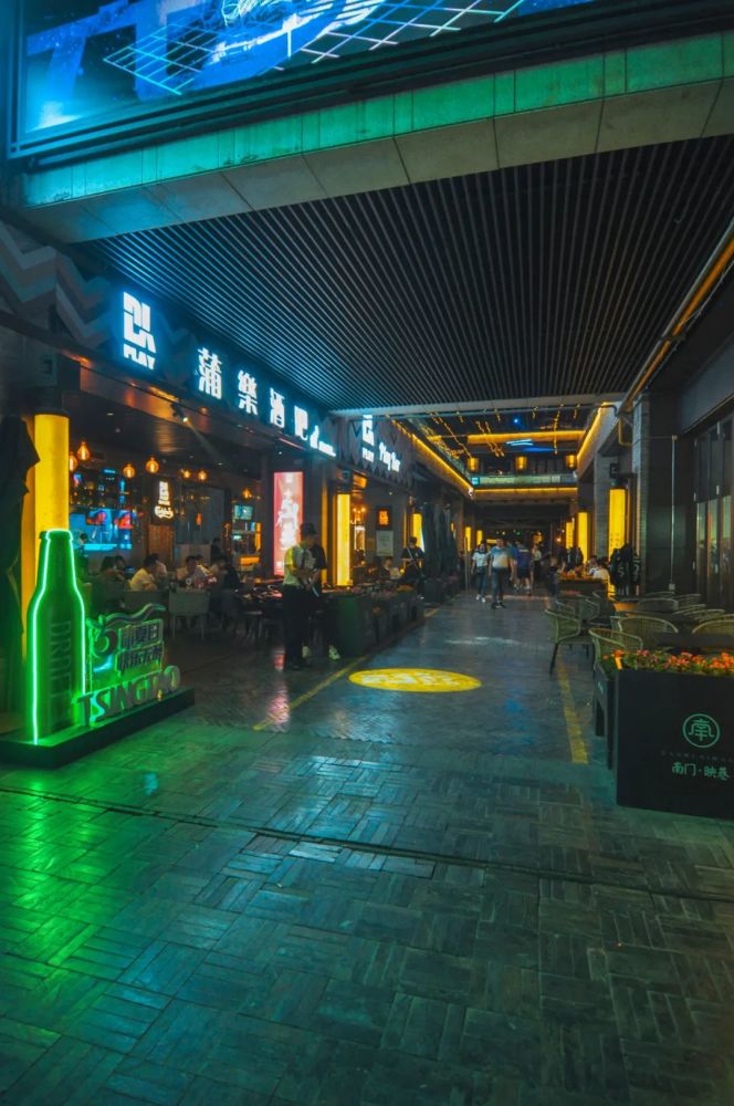 西安酒吧迁徙地图兜兜转转20年还是在城墙边醉得快