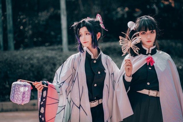 cos赏析蝴蝶忍栗花落香奈乎