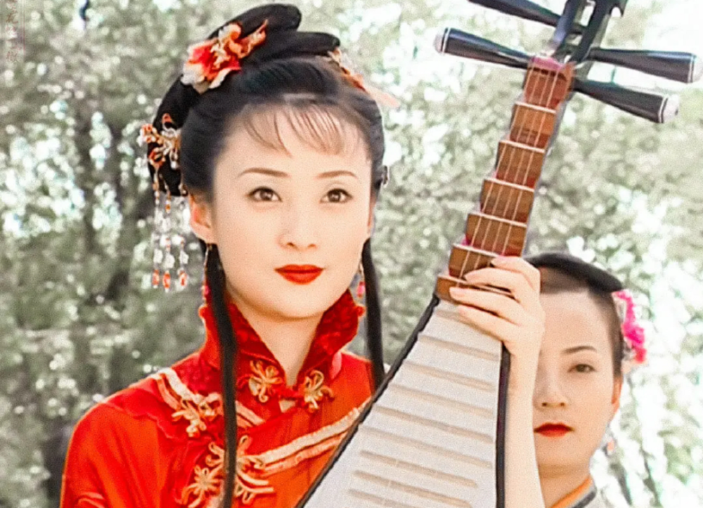 她俩很早就合作过,2003年刘涛出演自己职业生涯第二部剧《还珠格格3》