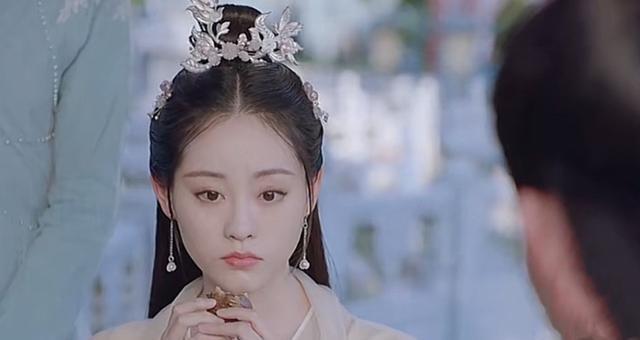 遇龙流萤婚后和丈夫恩爱龙王吃醋停止时空当场献吻